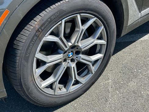 Used 2023 BMW X7 xDrive40i AWD/4WD image 3