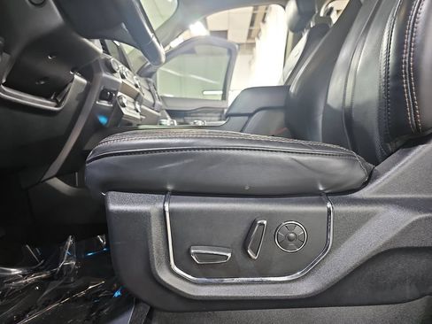 Used 2019 Ford Expedition Platinum AWD/4WD image 36