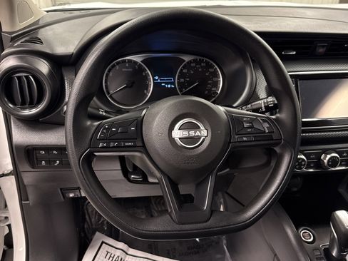 Used 2024 Nissan Kicks S image 7