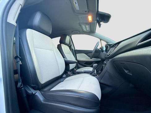 Used 2022 Buick Encore Preferred w/ Safety Package AWD/4WD image 27