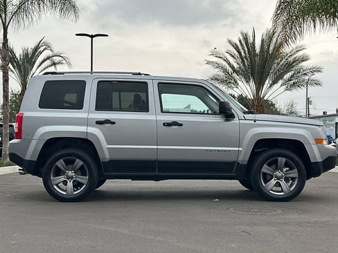 Used 2016 Jeep Patriot Sport image 3