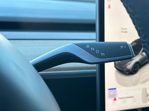 Used 2023 Tesla Model Y Long Range image 22