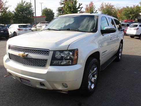 Used 2011 Chevrolet Suburban LTZ image 7