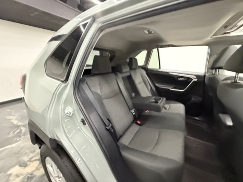 Used 2021 Toyota RAV4 XLE w/ Convenience Package AWD/4WD image 20