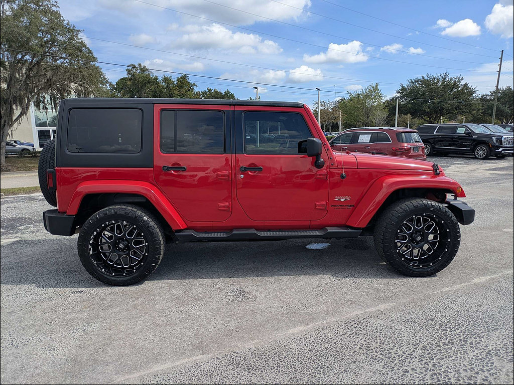 Used 2018 Jeep Wrangler Unlimited Sahara AWD/4WD image 4