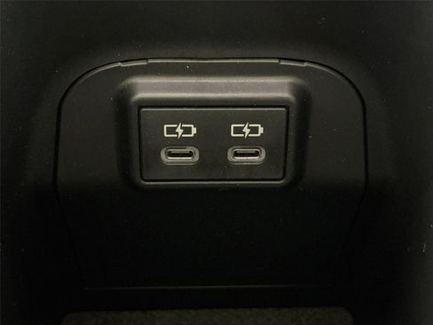 Certified 2022 Toyota RAV4 XLE Premium image 32