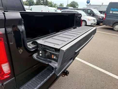 Used 2019 GMC Sierra 1500 Denali w/ Denali Ultimate Package AWD/4WD image 13