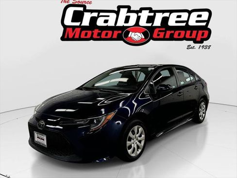 Certified 2022 Toyota Corolla LE FWD image 1