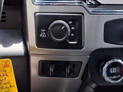 Used 2022 Ford F250 Lariat w/ FX4 Off-Road Package image 16