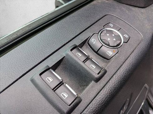 Used 2018 Ford F150 Platinum w/ Equipment Group 701A Luxury AWD/4WD image 11
