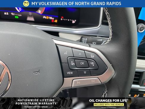 New 2026 Volkswagen Taos SE AWD/4WD image 12