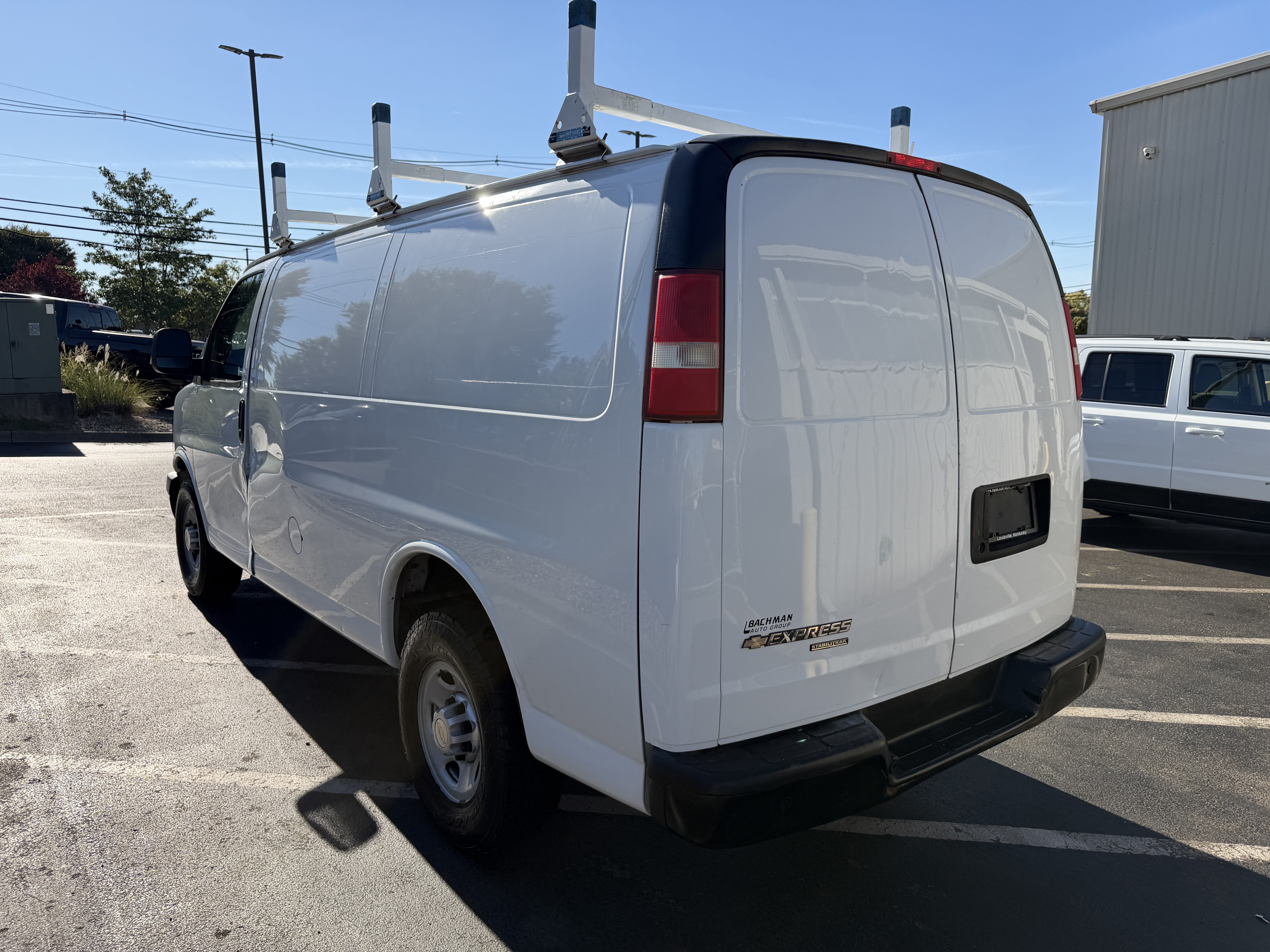Used 2014 Chevrolet Express 2500 RWD image 5