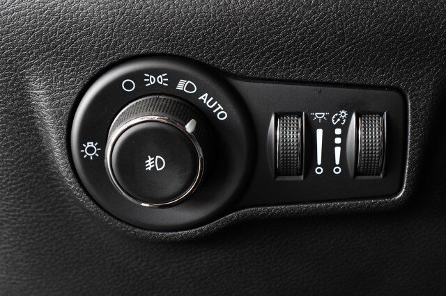 Used 2023 Jeep Compass High Altitude AWD/4WD image 30