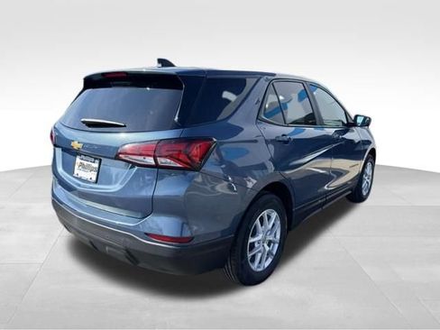 Used 2024 Chevrolet Equinox LS w/ LS Convenience Package image 12