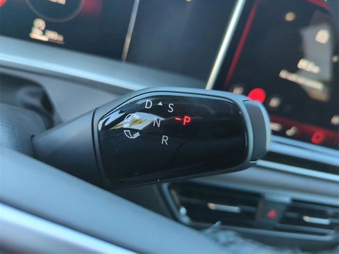 New 2026 Volkswagen Tiguan SE R-Line image 30