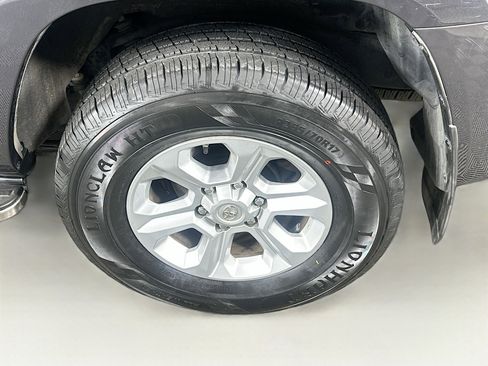 Used 2017 Toyota 4Runner SR5 image 11