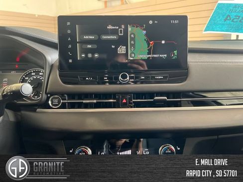 Used 2025 Mitsubishi Outlander SE FWD image 19