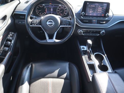 Used 2023 Nissan Altima 2.5 SR image 11