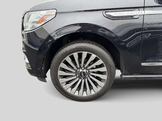 Used 2019 Lincoln Navigator L Reserve w/ Cargo Package AWD/4WD image 9