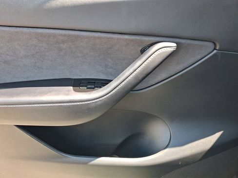 Used 2020 Tesla Model Y Long Range AWD/4WD image 12