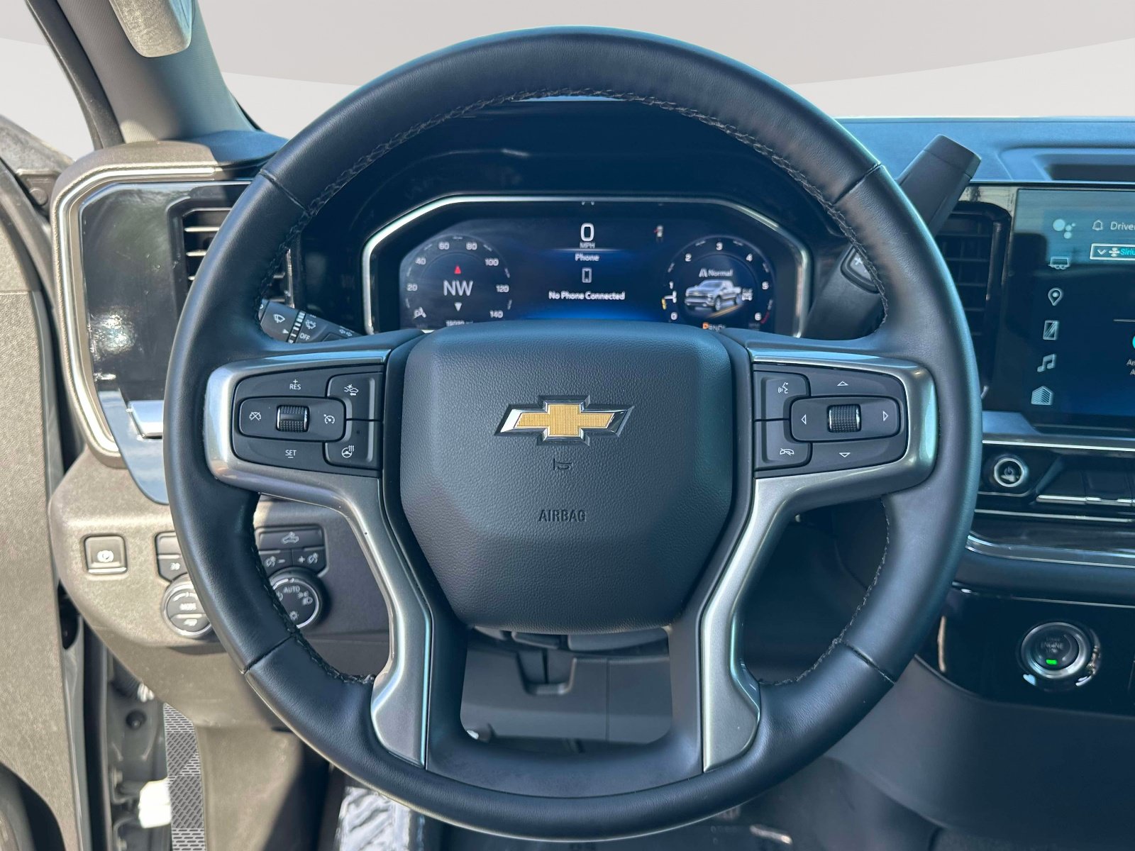 Used 2024 Chevrolet Silverado 1500 LT AWD/4WD image 12