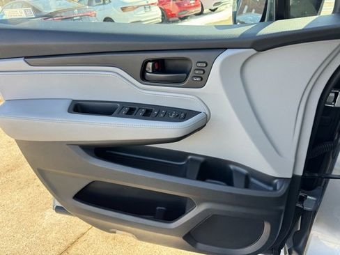 Used 2020 Honda Odyssey EX-L image 22