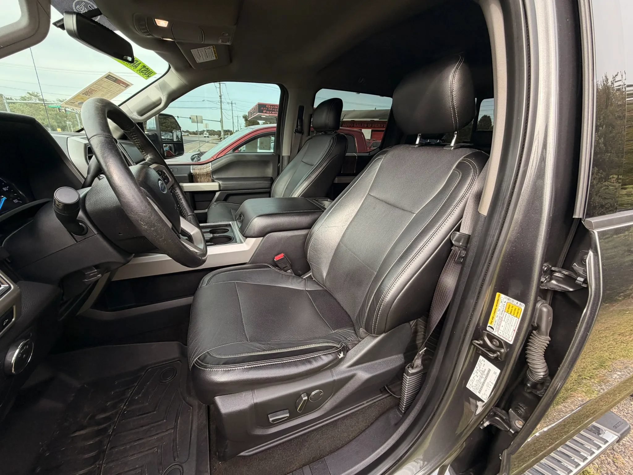 Used 2017 Ford F250 Lariat w/ Chrome Package AWD/4WD image 2