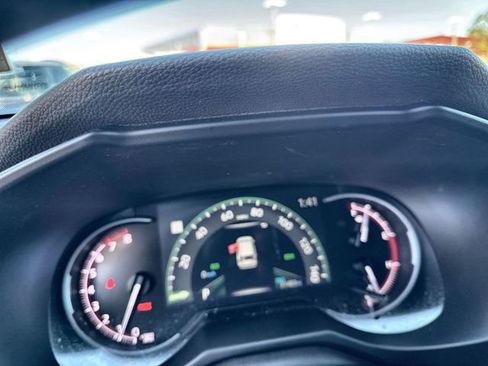 Used 2023 Toyota RAV4 XLE Premium image 24