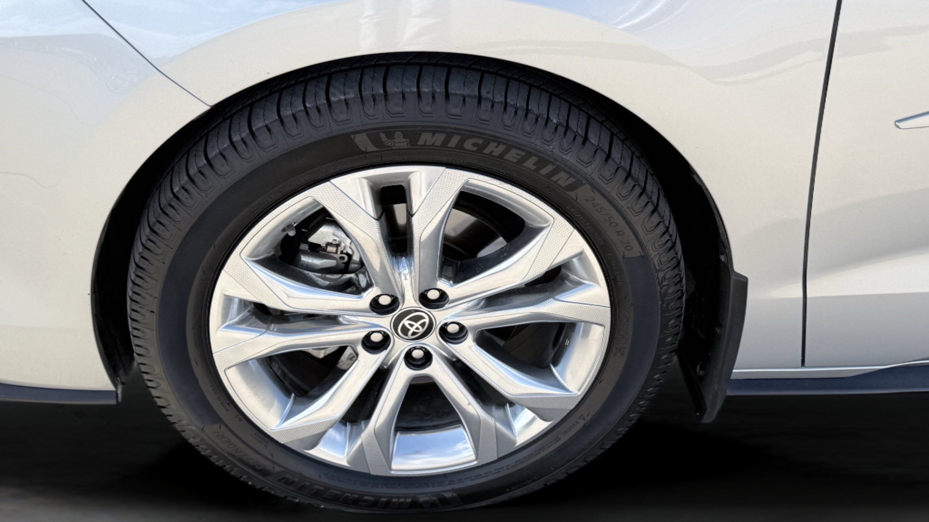 Used 2022 Toyota Sienna Platinum FWD image 18