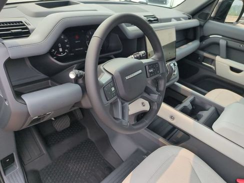 New 2026 Land Rover Defender 110 X-Dynamic SE AWD/4WD image 7
