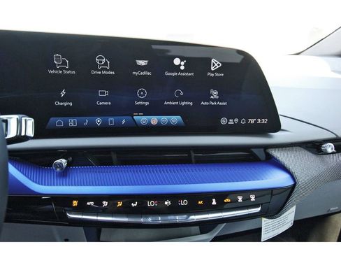 New 2026 Cadillac Optiq Luxury 1 image 15