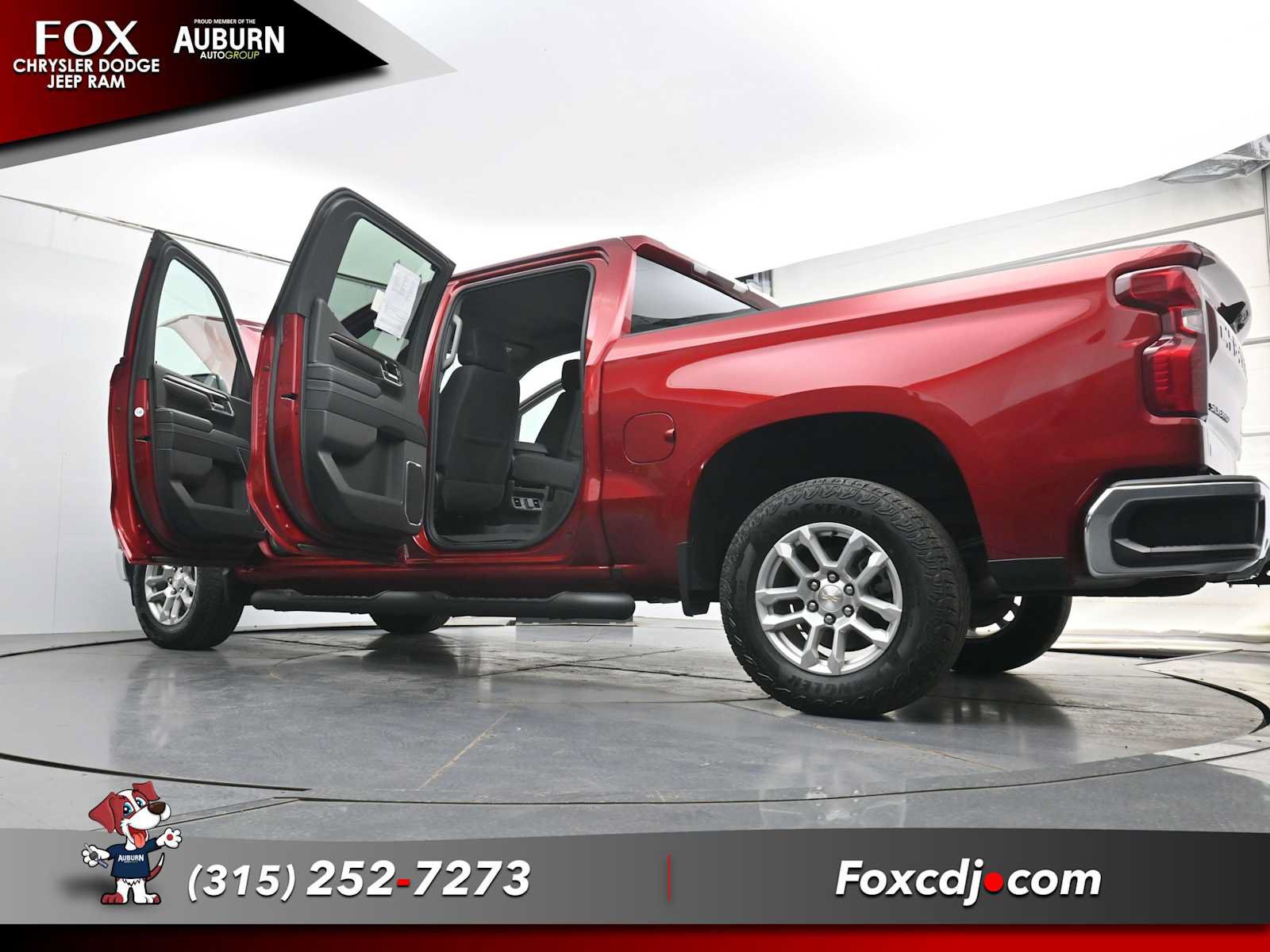 Used 2024 Chevrolet Silverado 1500 LT AWD/4WD image 39