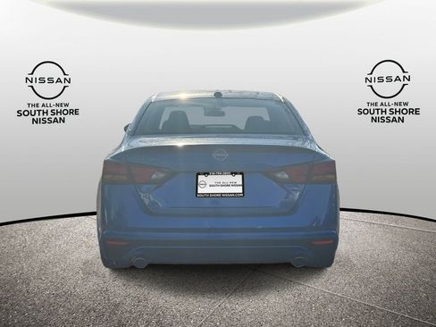Certified 2025 Nissan Altima 2.5 SV w/ SV Special Edition Package AWD/4WD image 6