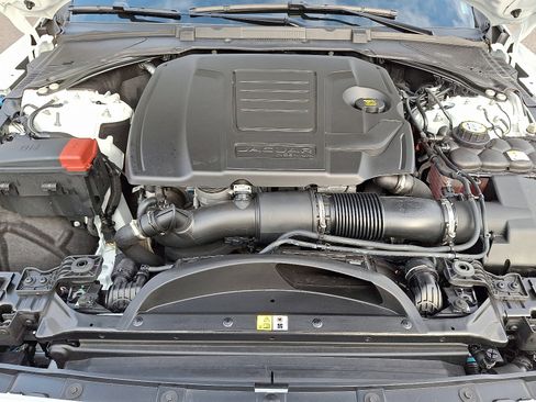 Certified 2024 Jaguar XF R-Dynamic SE image 21