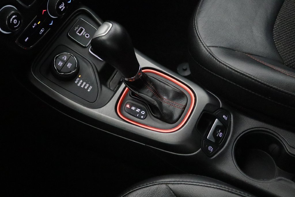 Used 2019 Jeep Compass Trailhawk AWD/4WD image 27