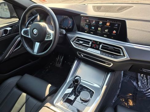 Used 2022 BMW X6 xDrive40i w/ M Sport Package AWD/4WD image 12