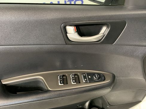 Used 2019 Kia Optima S image 15