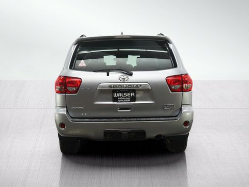 Used 2010 Toyota Sequoia SR5 AWD/4WD image 5