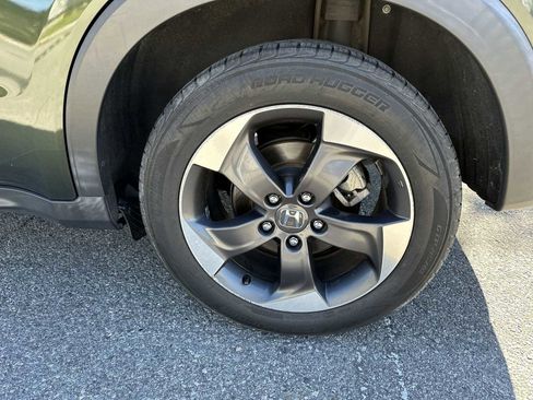 Used 2018 Honda HR-V EX image 12