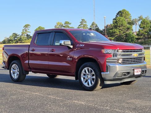 Used 2020 Chevrolet Silverado 1500 LT w/ Texas Edition AWD/4WD image 3