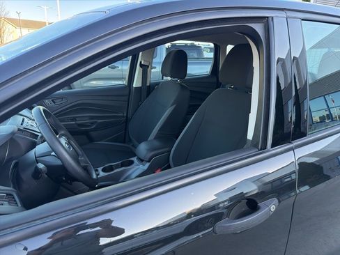 Used 2015 Ford Escape S image 9