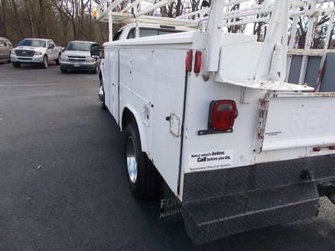 Used 2004 Ford F450 XL image 4