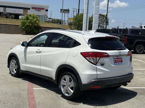 Used 2019 Honda HR-V EX image 4