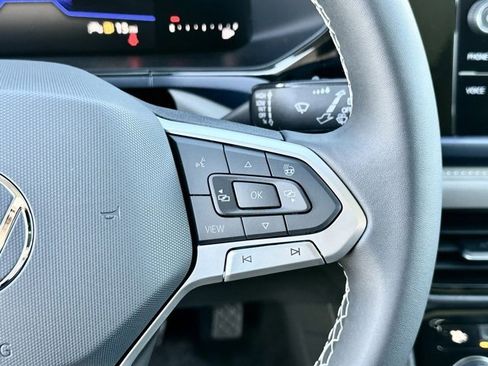 New 2024 Volkswagen Taos SE image 28