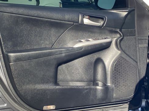 Used 2012 Toyota Camry LE image 24