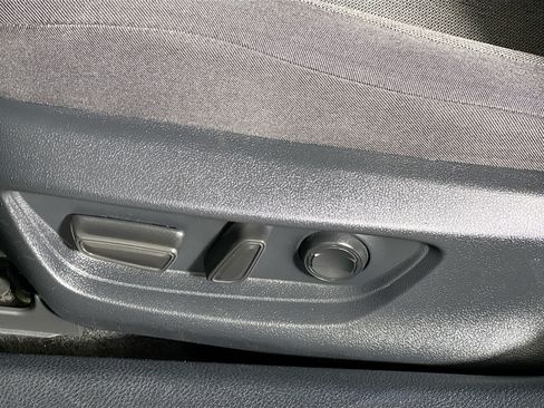 Used 2025 Toyota Camry LE w/ Convenience Package FWD image 16