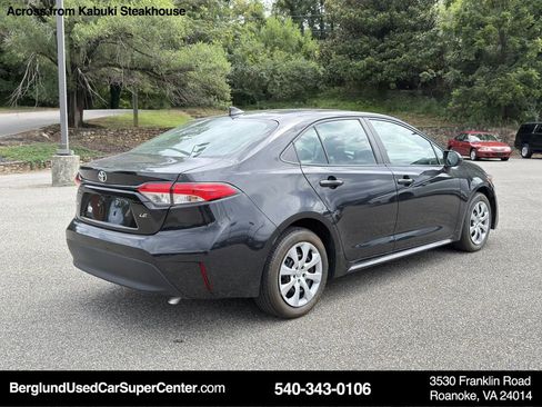 Used 2023 Toyota Corolla LE image 4