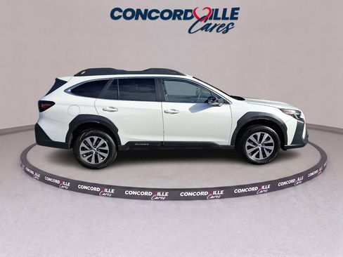 Used 2024 Subaru Outback Premium AWD/4WD image 7