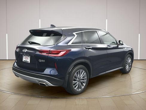 Used 2025 INFINITI QX50 Luxe AWD/4WD image 7
