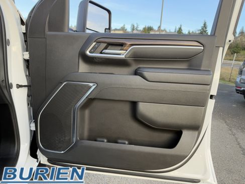 Used 2024 Chevrolet Silverado 2500 LT image 21